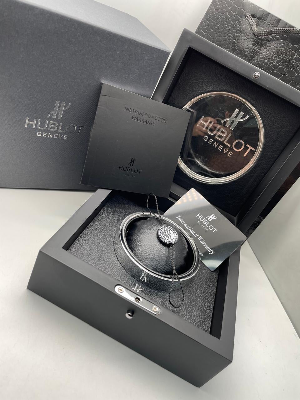 HUBLOT CLASSIC FUSSION 42MM