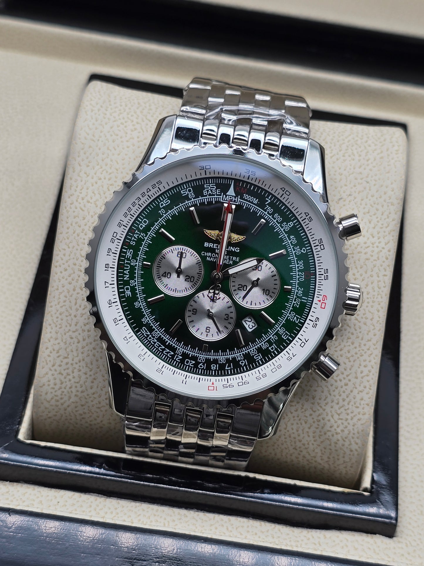 BREITLING NAVITIMER CHRONOGRAPH 46MM VERDE
