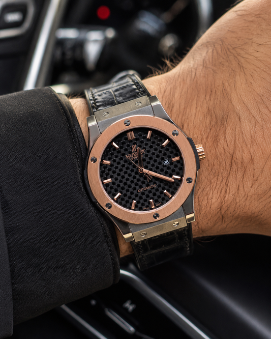 HUBLOT CLASSIC FUSION AUTOMATIC CARBON KING GOLD CABALLERO – 42 MM