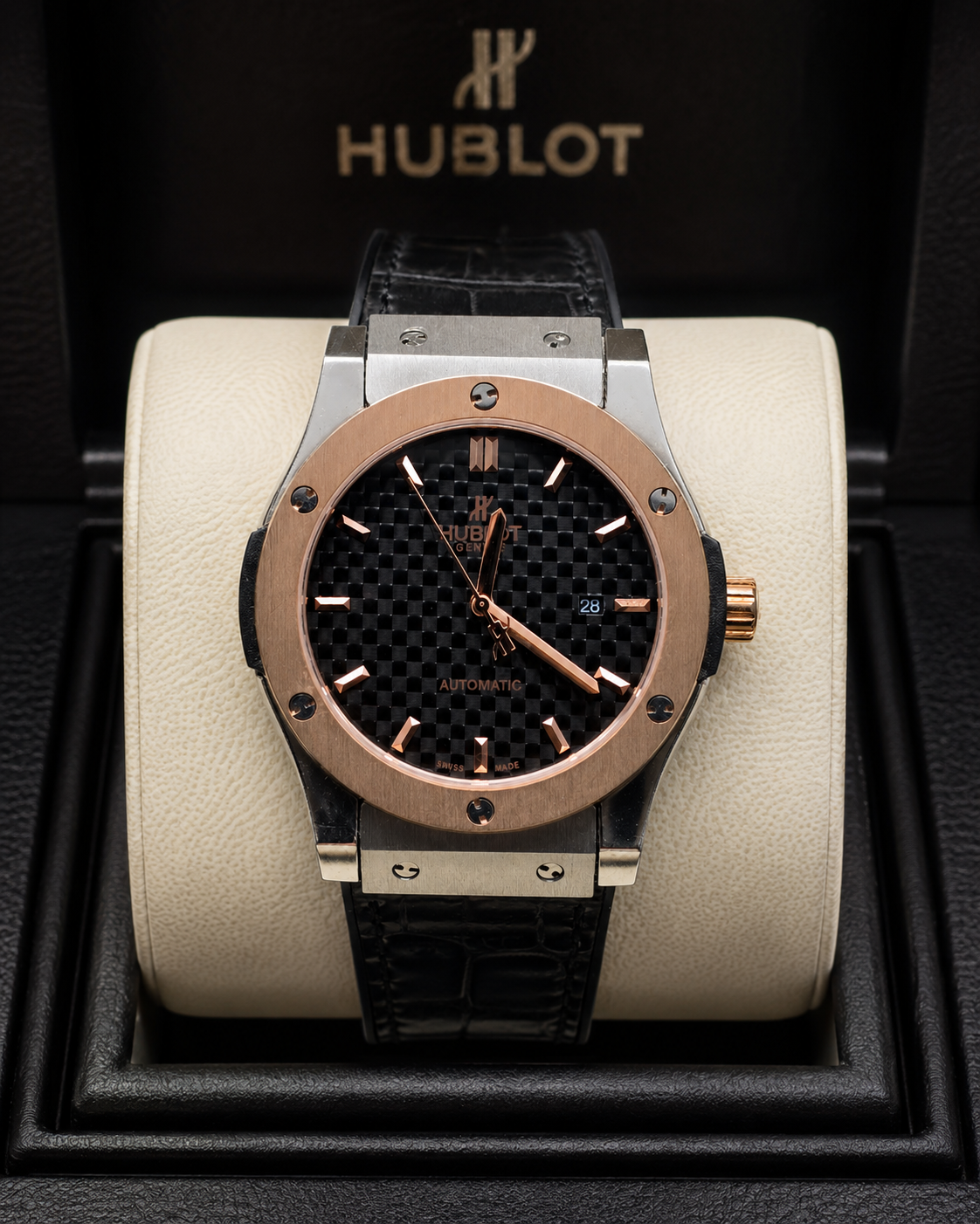 HUBLOT CLASSIC FUSION AUTOMATIC CARBON KING GOLD CABALLERO – 42 MM