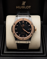 HUBLOT CLASSIC FUSION AUTOMATIC CARBON KING GOLD CABALLERO – 42 MM