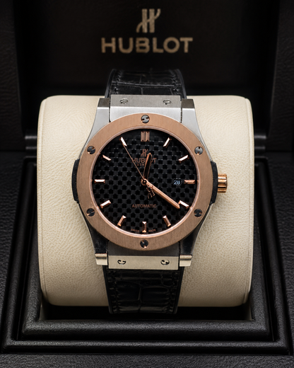 HUBLOT CLASSIC FUSION AUTOMATIC CARBON KING GOLD CABALLERO – 42 MM