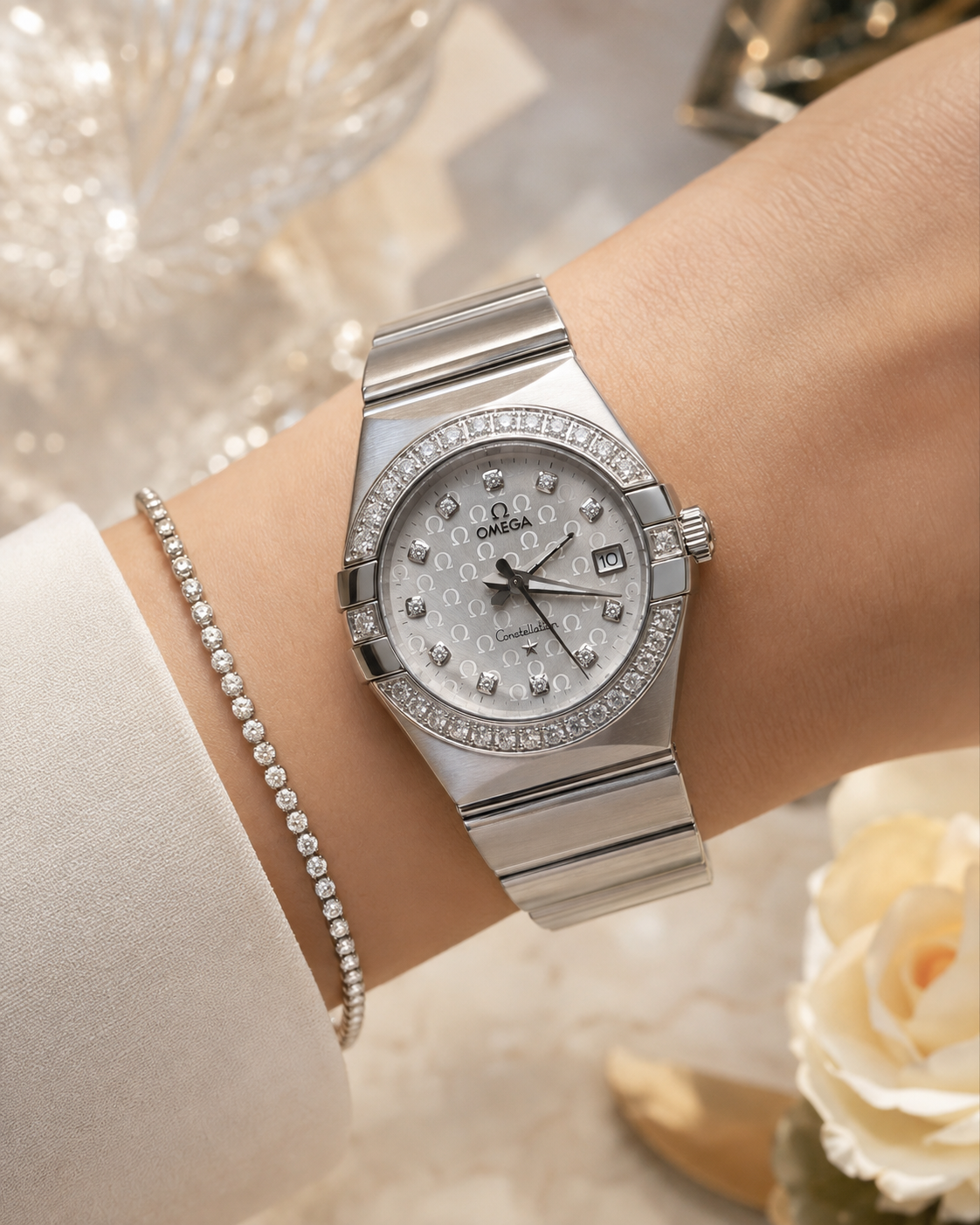 OMEGA CONSTELLATION DAMA PLATEADO CON BISEL ENGASTADO