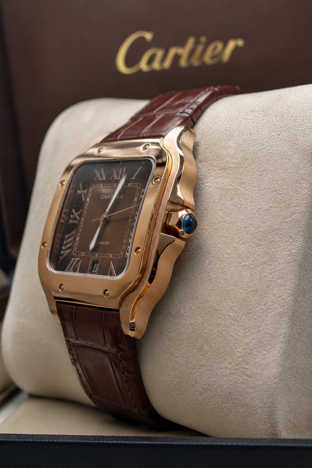 SANTOS DE CARTIER ORO ROSA CUERO CAFÉ – 40 MM