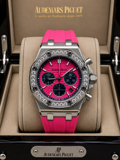 AUDEMARS PIGUET ROYAL OAK CHRONOGRAPH DAMA 37 MM – BISEL Y CAJA ENGASTADOS CON CIRCONIAS