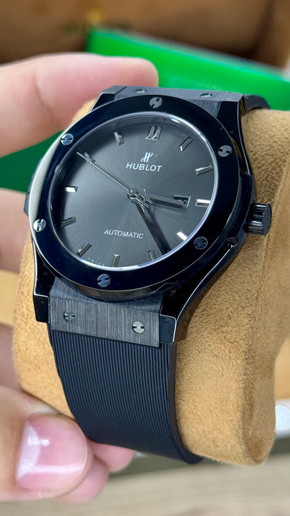 HUBLOT CLASSIC FUSSION 42MM
