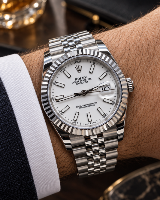 ROLEX DATEJUST 36 MM – ESFERA BLANCA, BISEL ESTRIADO Y JUBILEE