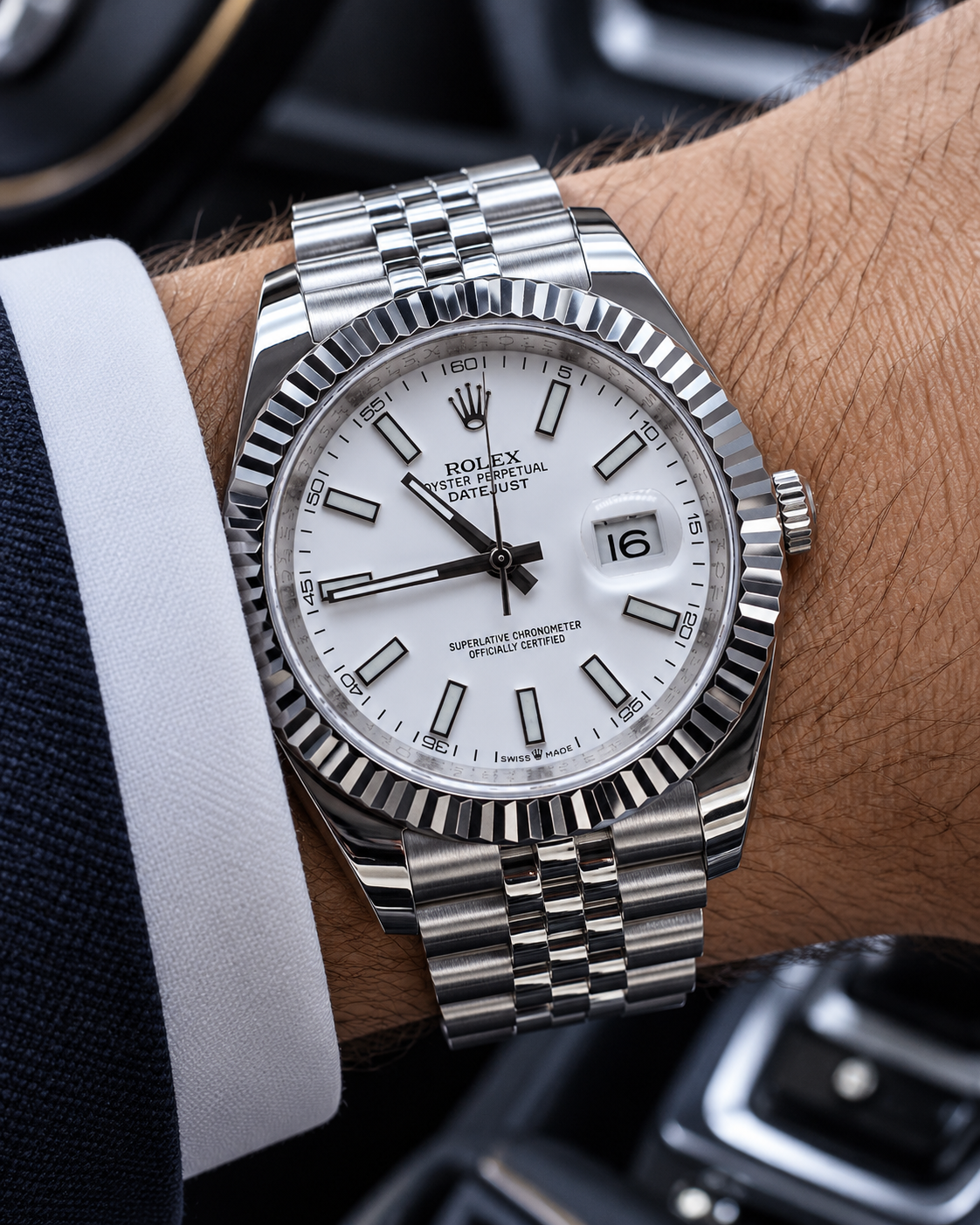ROLEX DATEJUST 41 MM – ESFERA BLANCA, BISEL ESTRIADO Y BRAZALETE JUBILEE