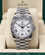 ROLEX DAY-DATE 40 MM – ESFERA BLANCA, BISEL ESTRIADO Y BRAZALETE PRESIDENT