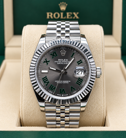 ROLEX DATEJUST 41 MM – ESFERA WIMBELDOM CON NÚMEROS ROMANOS VERDES, BISEL ESTRIADO Y BRAZALETE JUBILEE